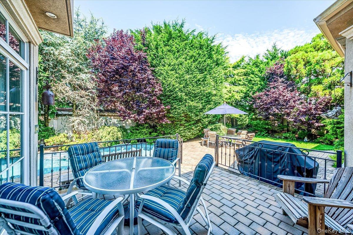 Single Family Ithaca  Nassau County, NY 11509, MLS-833405-43