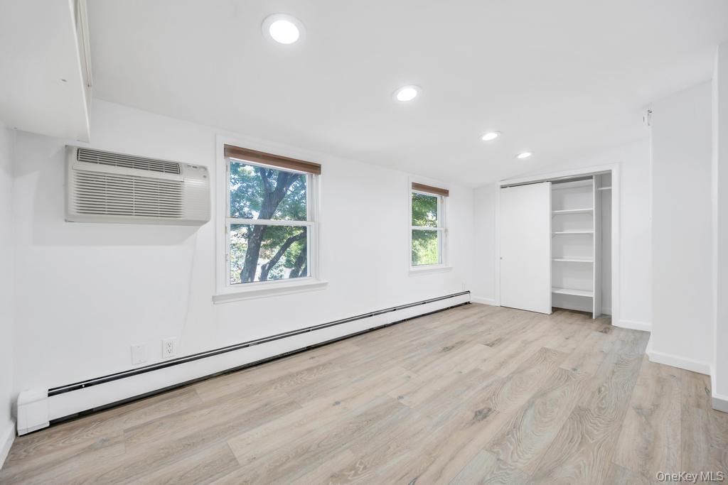 Single Family Northern  Nassau County, NY 11803, MLS-833461-12