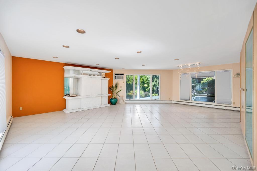 Single Family Northern  Nassau County, NY 11803, MLS-833461-8