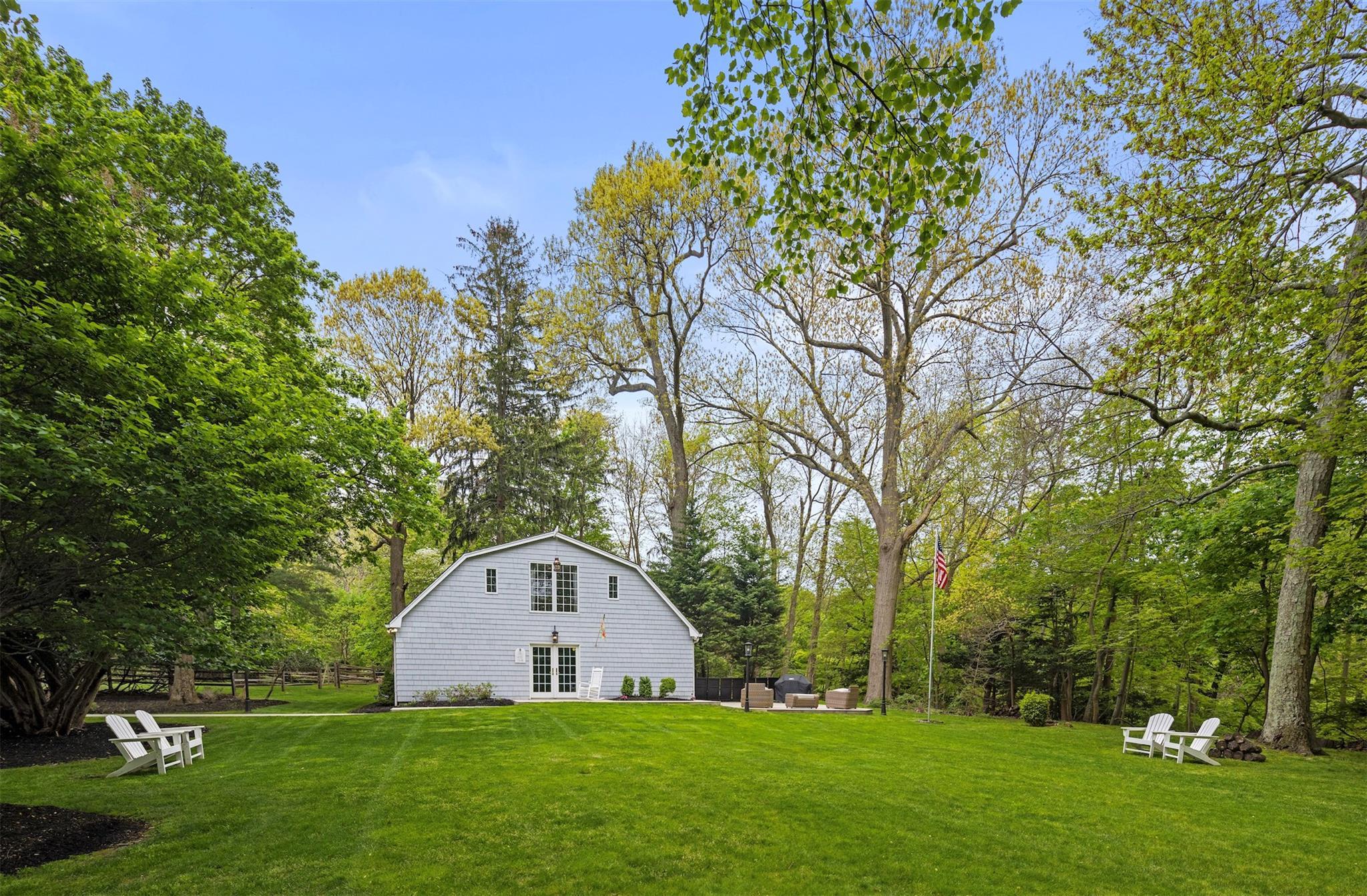 Single Family Swan  Suffolk County, NY 11780, MLS-833470-37