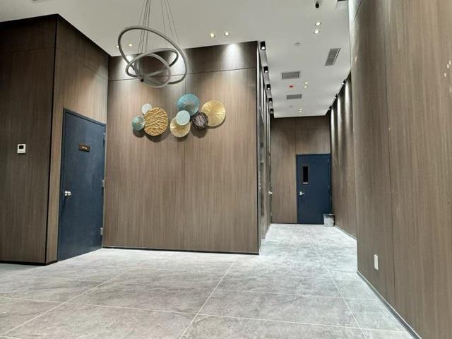 Condo Hunter  Queens, NY 11101, MLS-833514-5