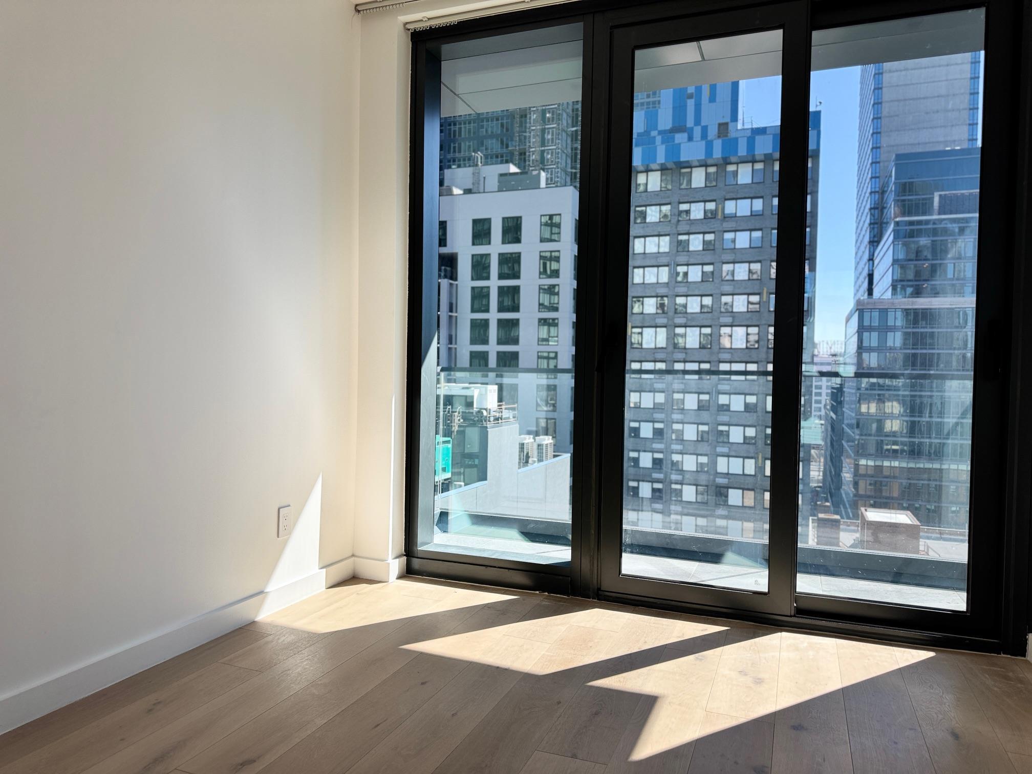 Condo Hunter  Queens, NY 11101, MLS-833514-9