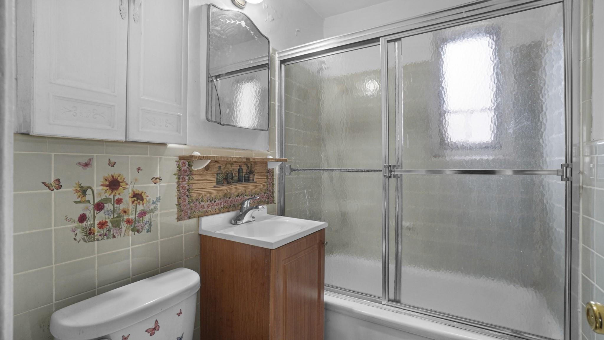 Coop Hillside Ave  Queens, NY 11427, MLS-833541-12