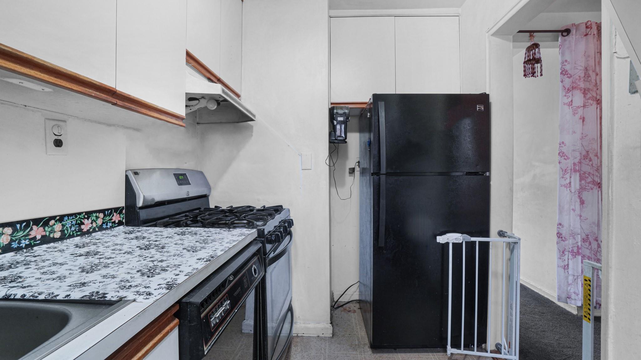 Coop Hillside Ave  Queens, NY 11427, MLS-833541-4