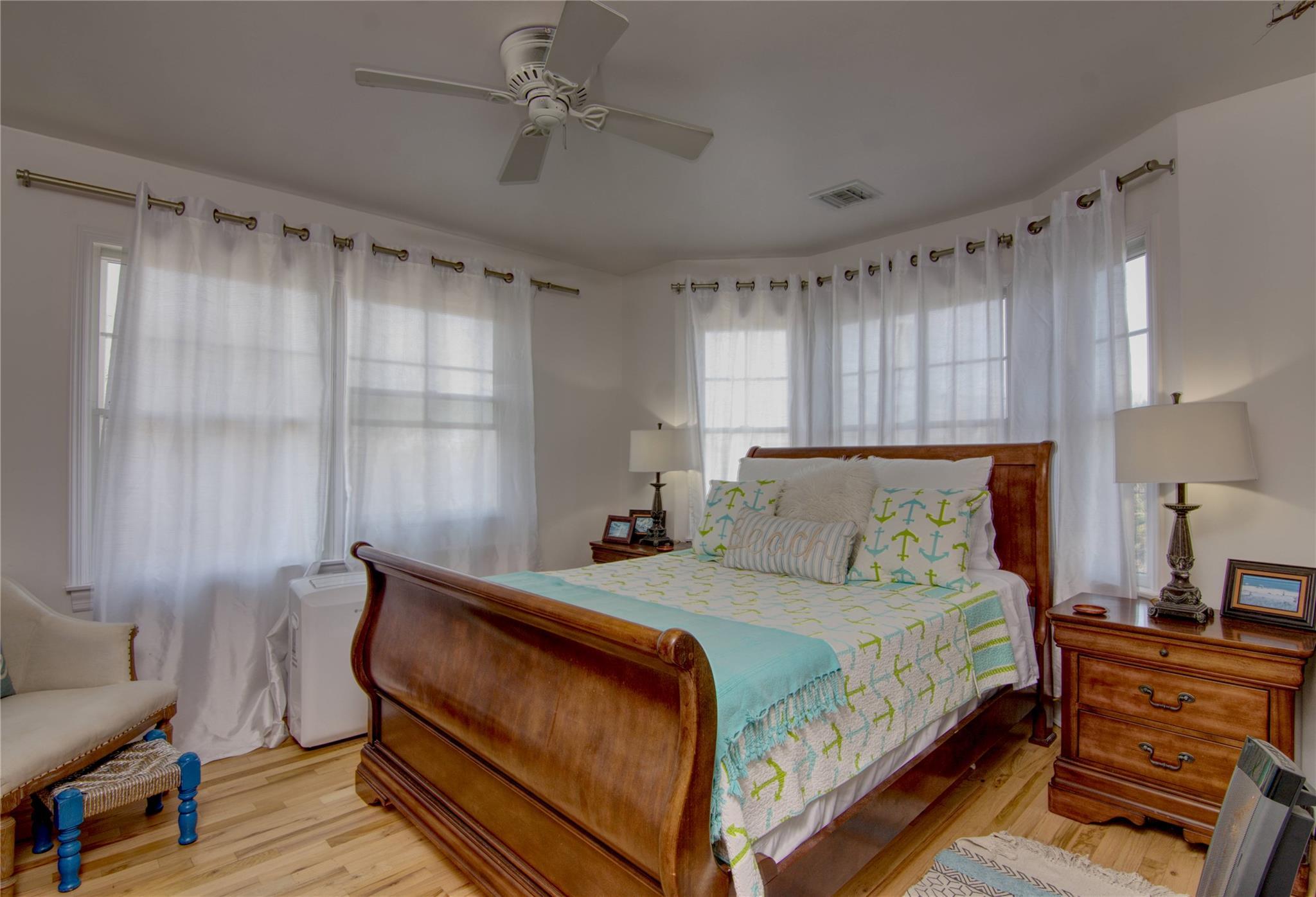 Single Family Lewis  Suffolk County, NY 11782, MLS-833545-27