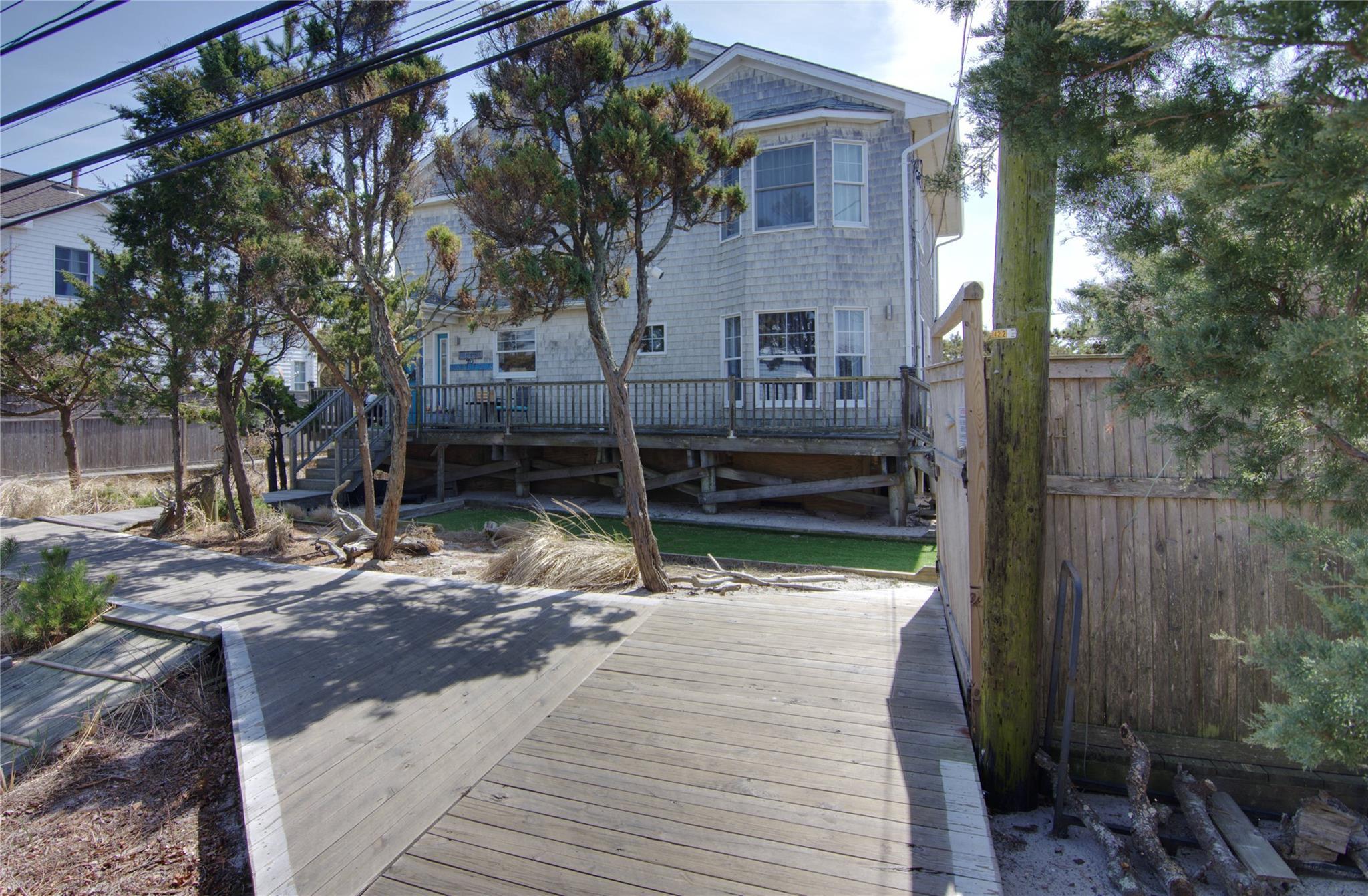 Single Family Lewis  Suffolk County, NY 11782, MLS-833545-3