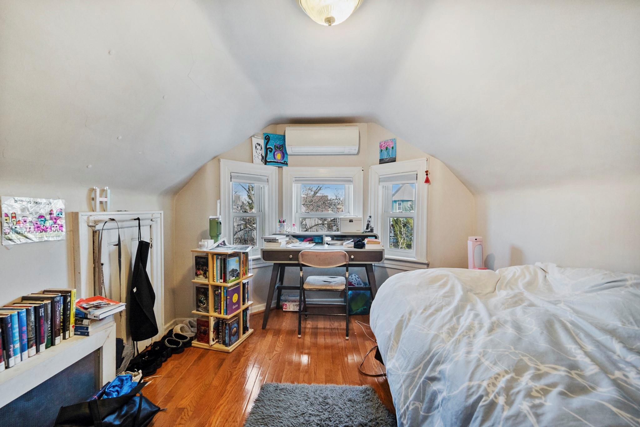 Single Family 108th  Queens, NY 11418, MLS-833561-12