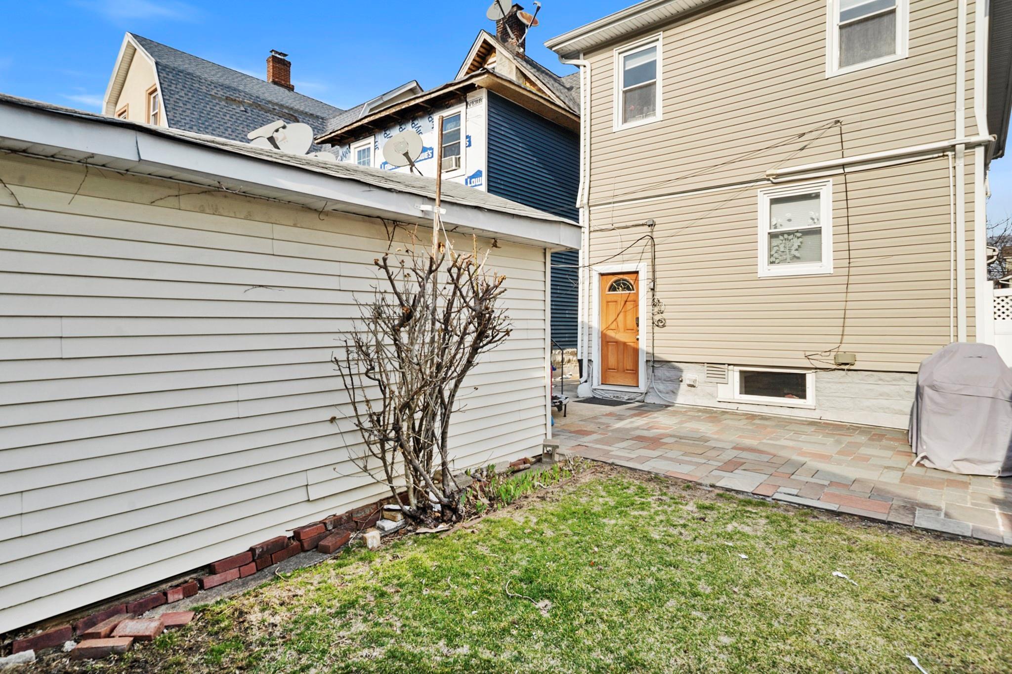 Single Family 108th  Queens, NY 11418, MLS-833561-15