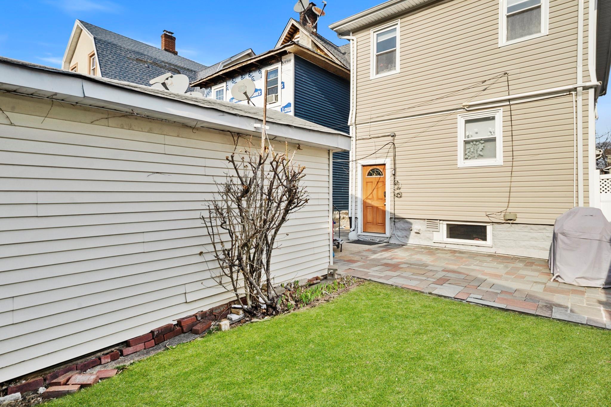 Single Family 108th  Queens, NY 11418, MLS-833561-16