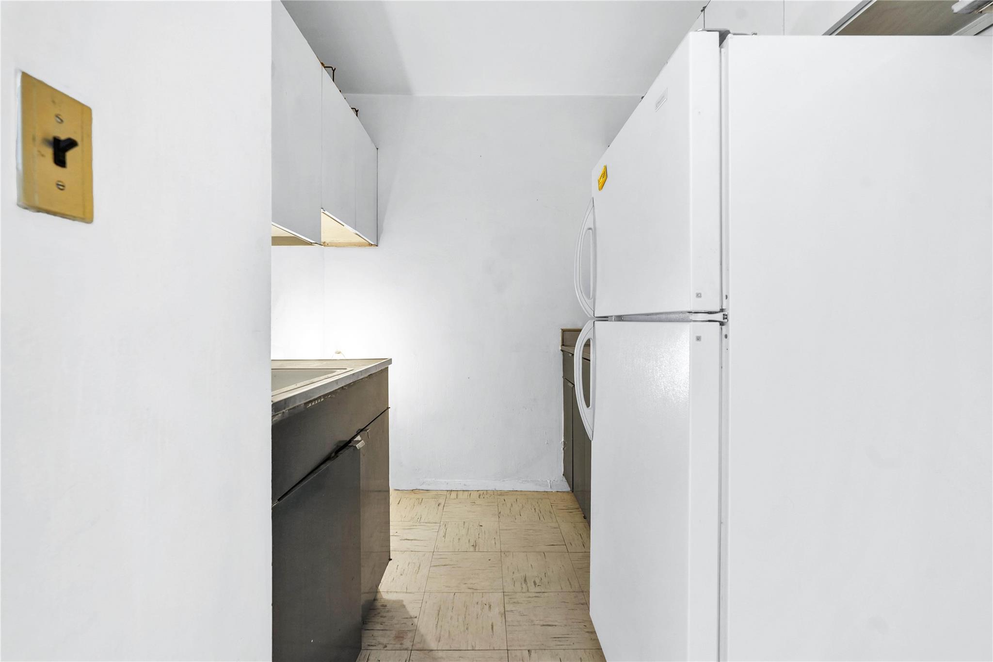 Coop End  Manhattan, NY 10023, MLS-833586-13