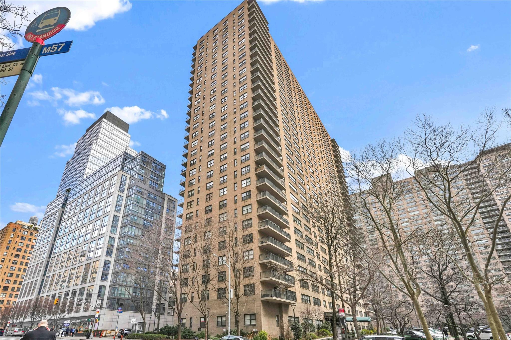 Coop End  Manhattan, NY 10023, MLS-833586-2