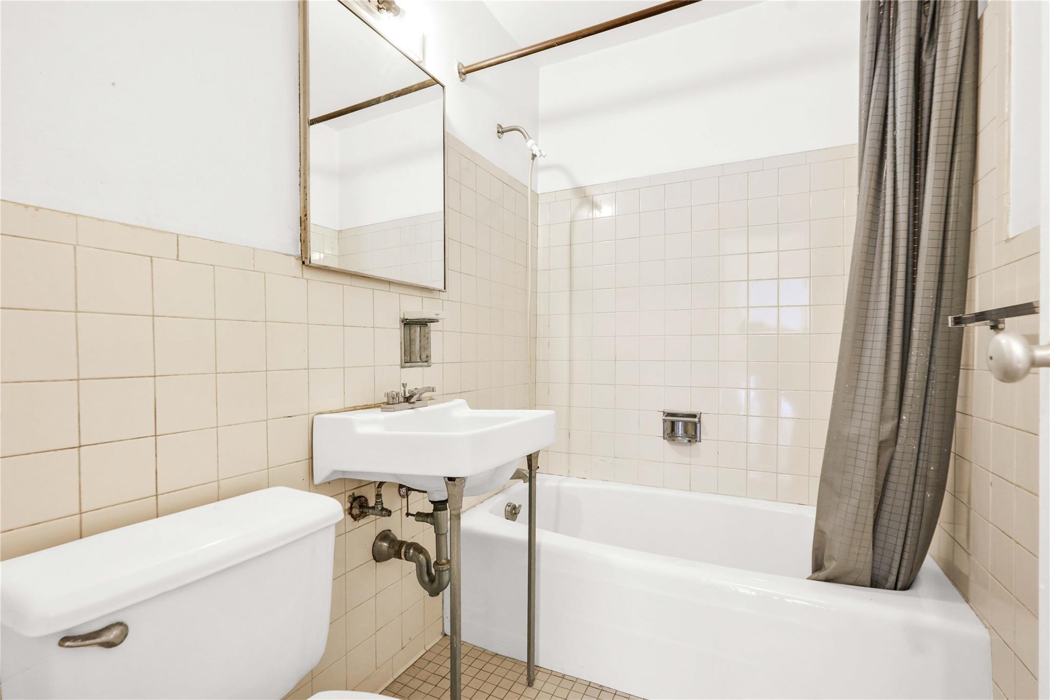 Coop End  Manhattan, NY 10023, MLS-833586-21