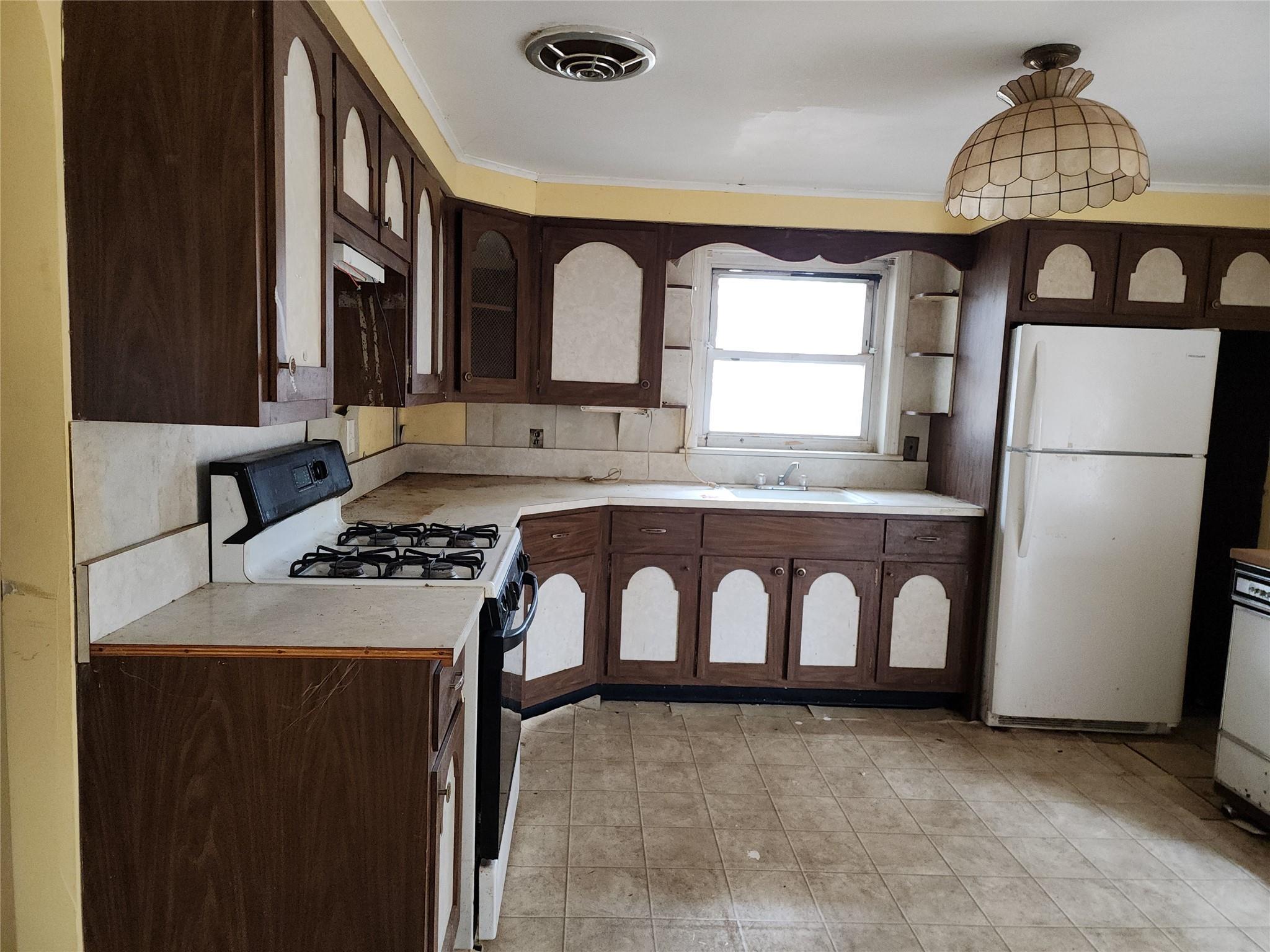 Single Family Merrick  Suffolk County, NY 11967, MLS-833590-14
