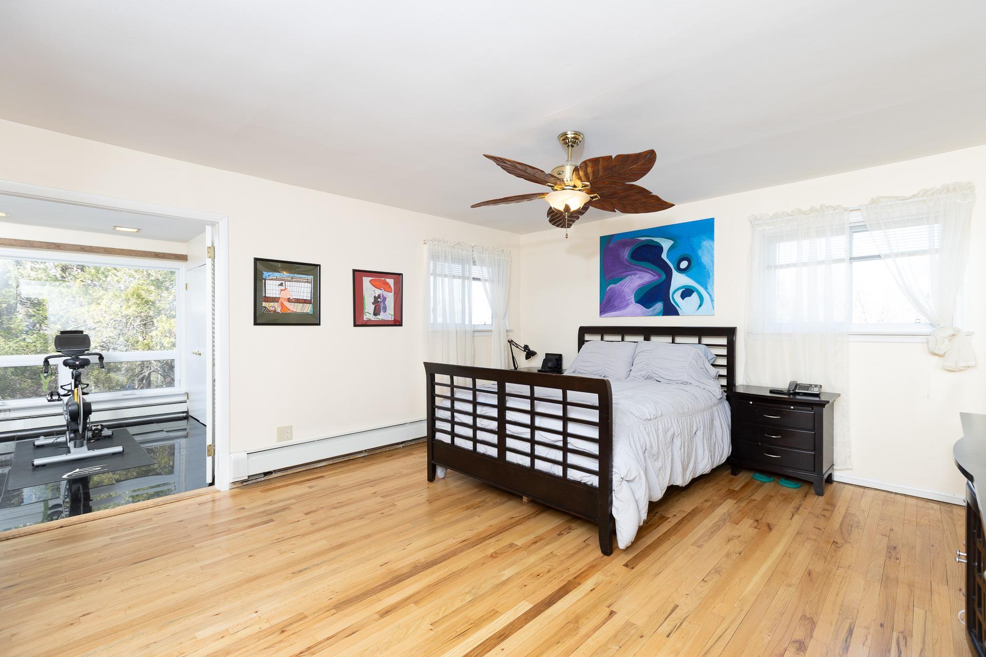 Single Family Park  Nassau County, NY 11771, MLS-833593-8