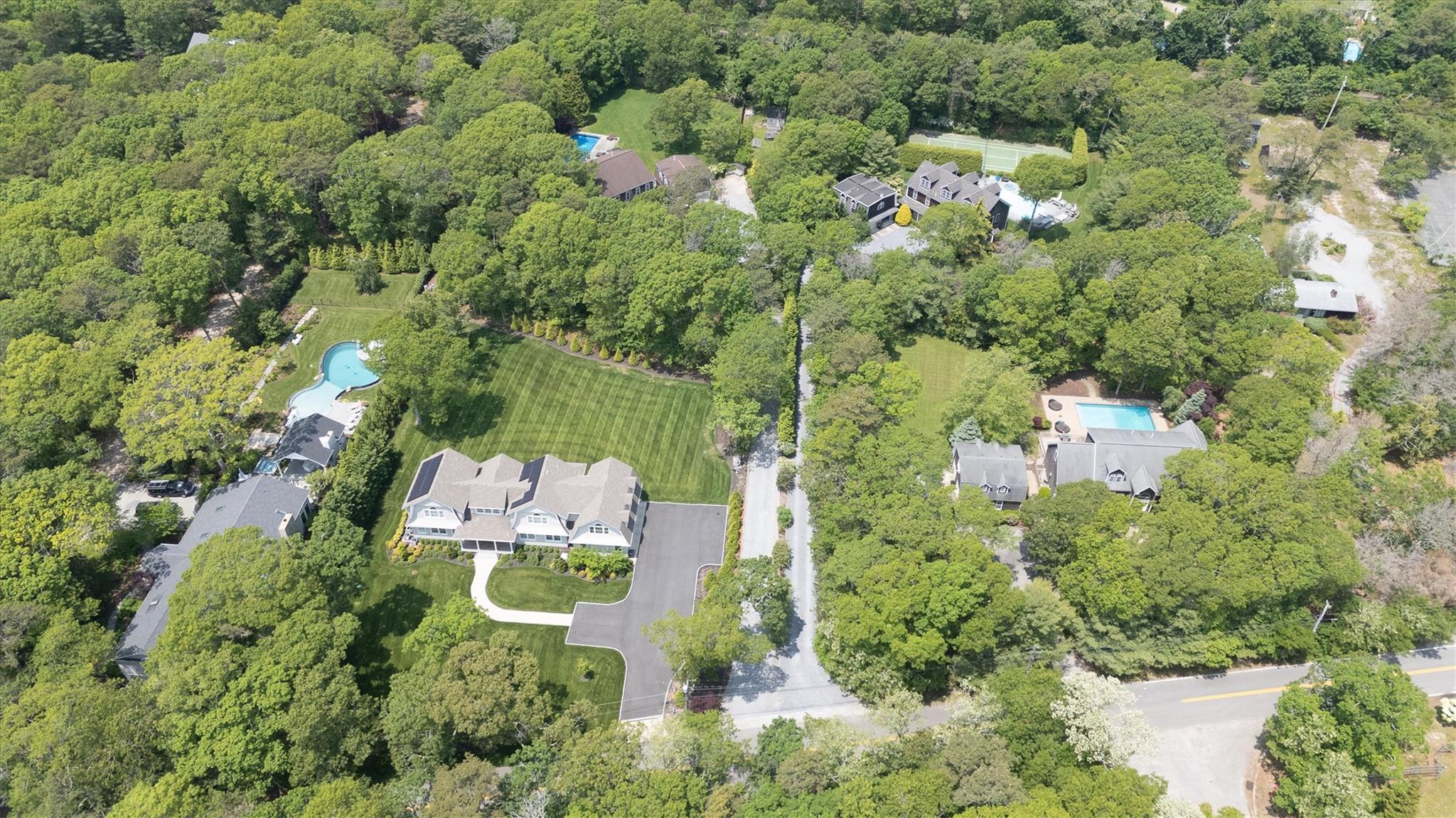 Single Family Boxtree  Suffolk County, NY 11942, MLS-833626-36