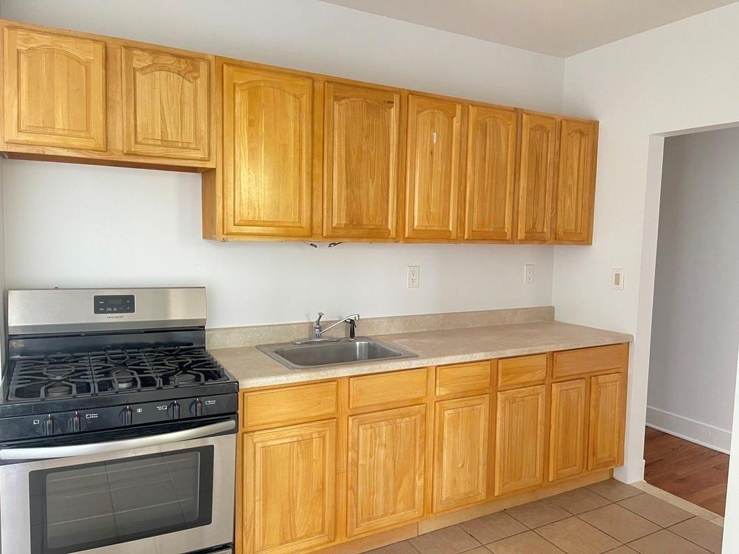 Single Family Broadway  Queens, NY 11106, MLS-833646-15