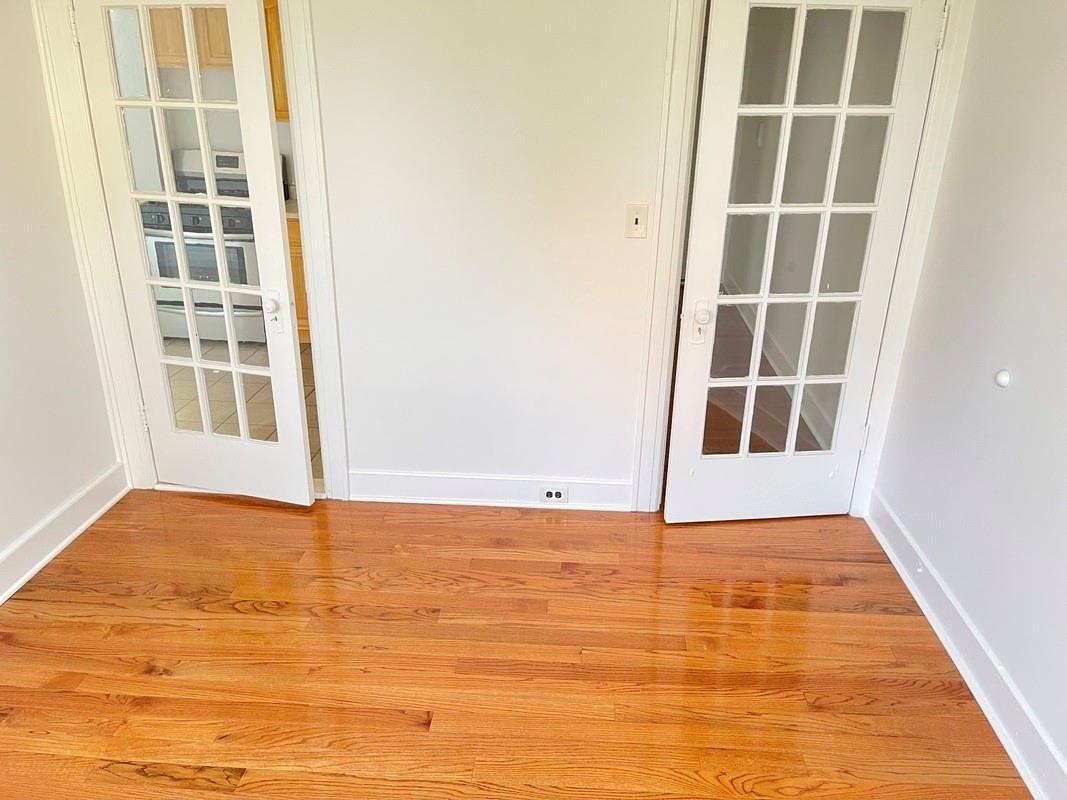 Single Family Broadway  Queens, NY 11106, MLS-833646-6