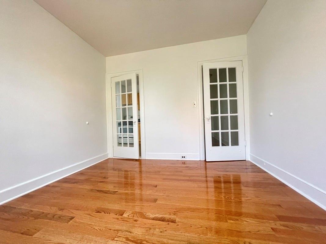 Single Family Broadway  Queens, NY 11106, MLS-833646-7