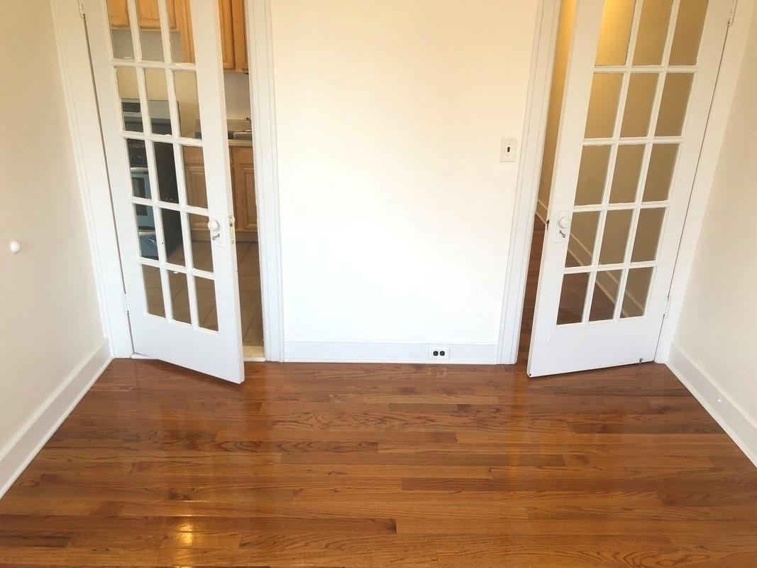 Single Family Broadway  Queens, NY 11106, MLS-833646-9