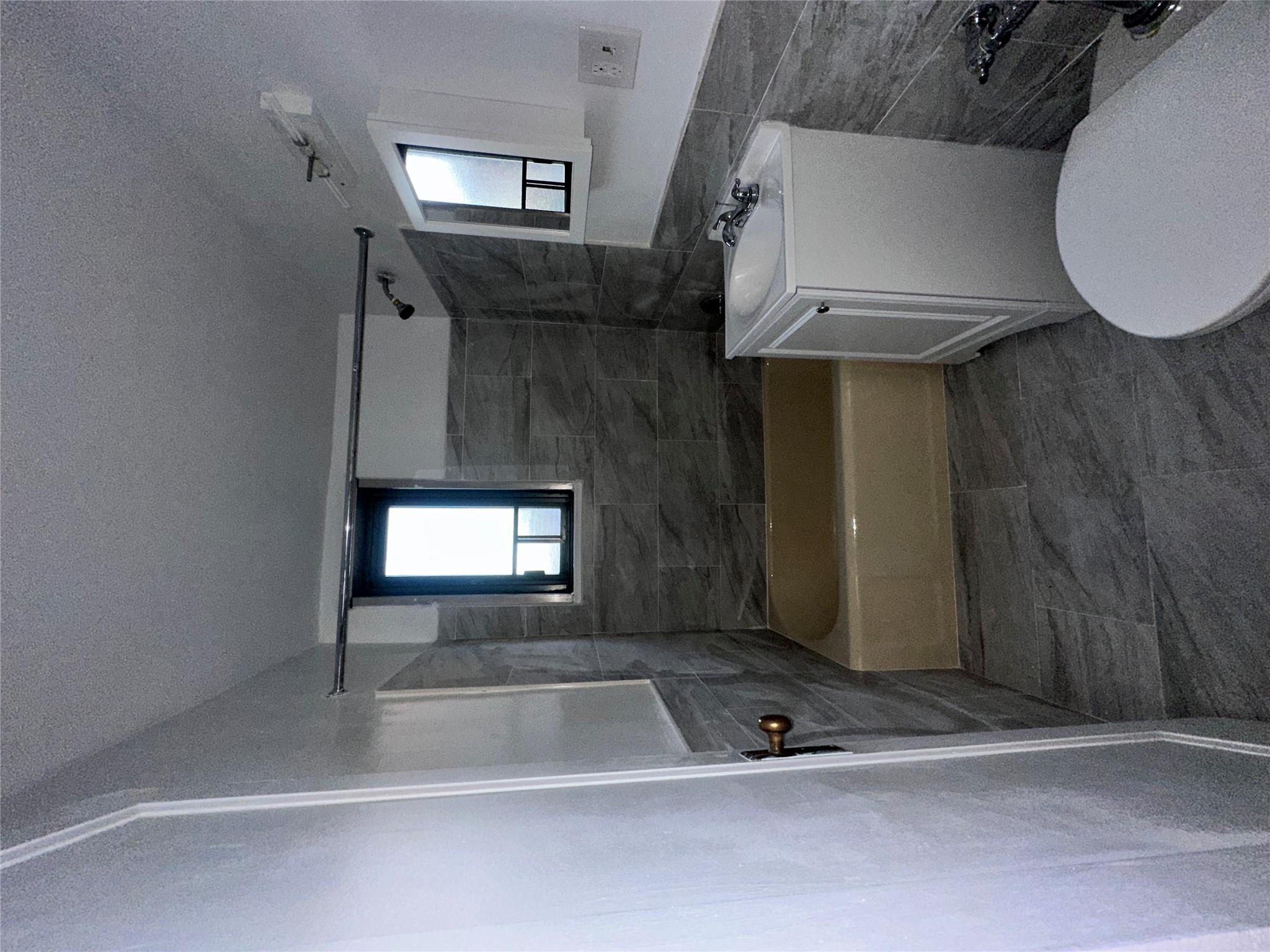 Condo Metropolitan  Bronx, NY 10462, MLS-833648-18