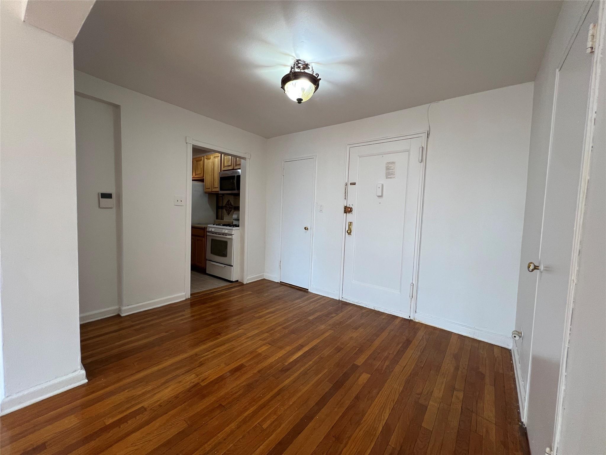 Coop Thieriot  Bronx, NY 10460, MLS-833705-4