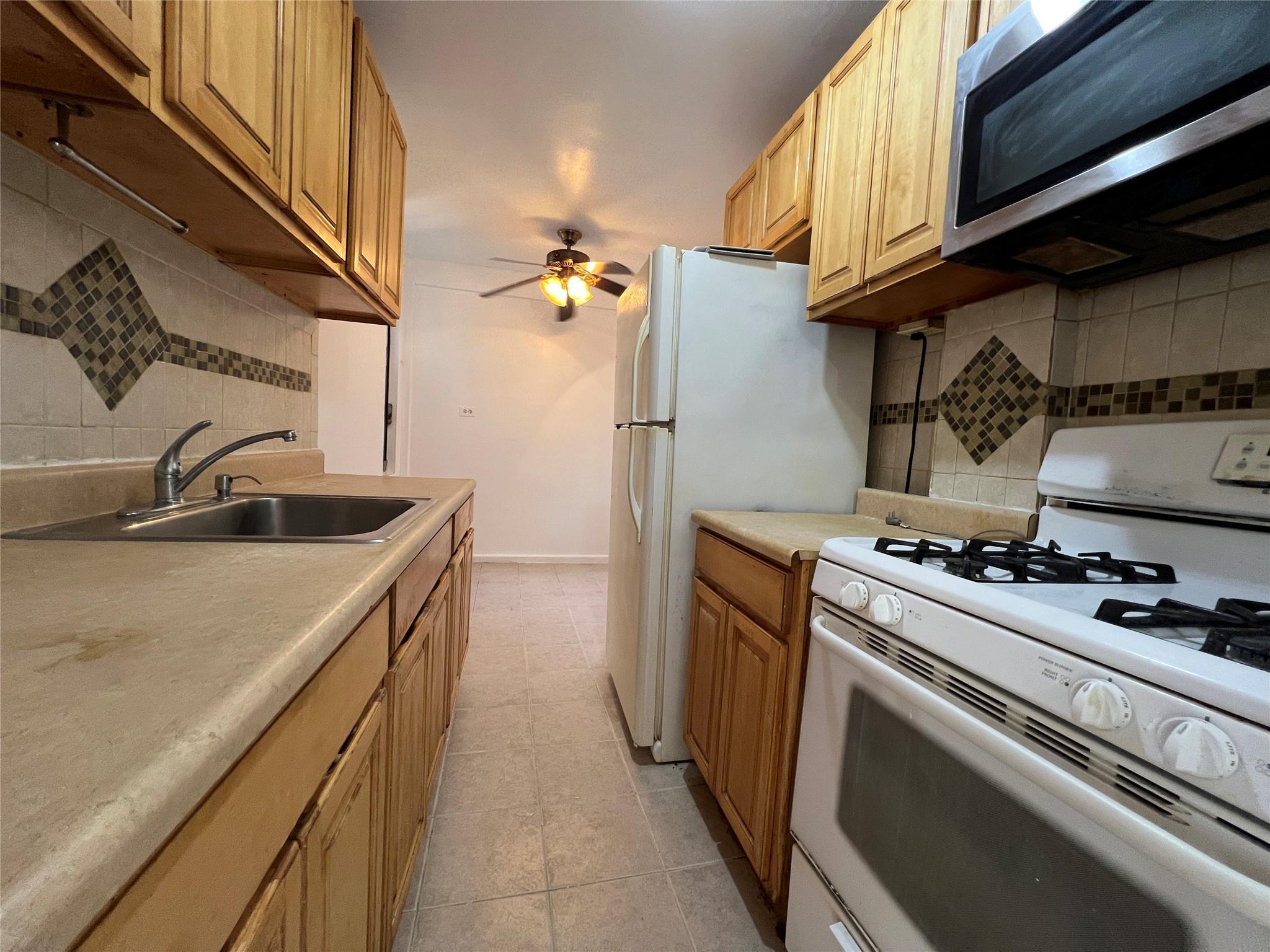 Coop Thieriot  Bronx, NY 10460, MLS-833705-6