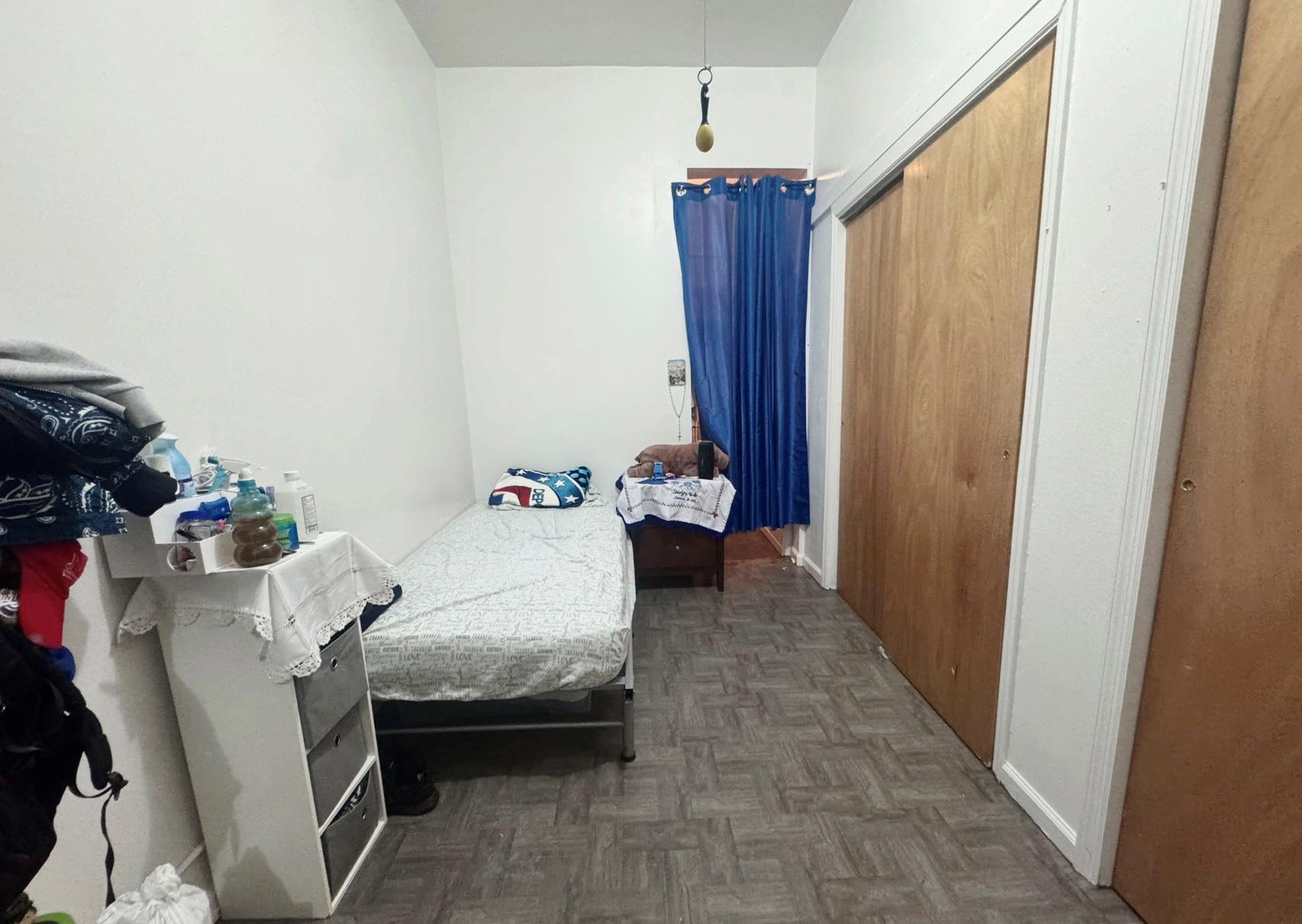Single Family Menahan  Brooklyn, NY 11237, MLS-833727-10