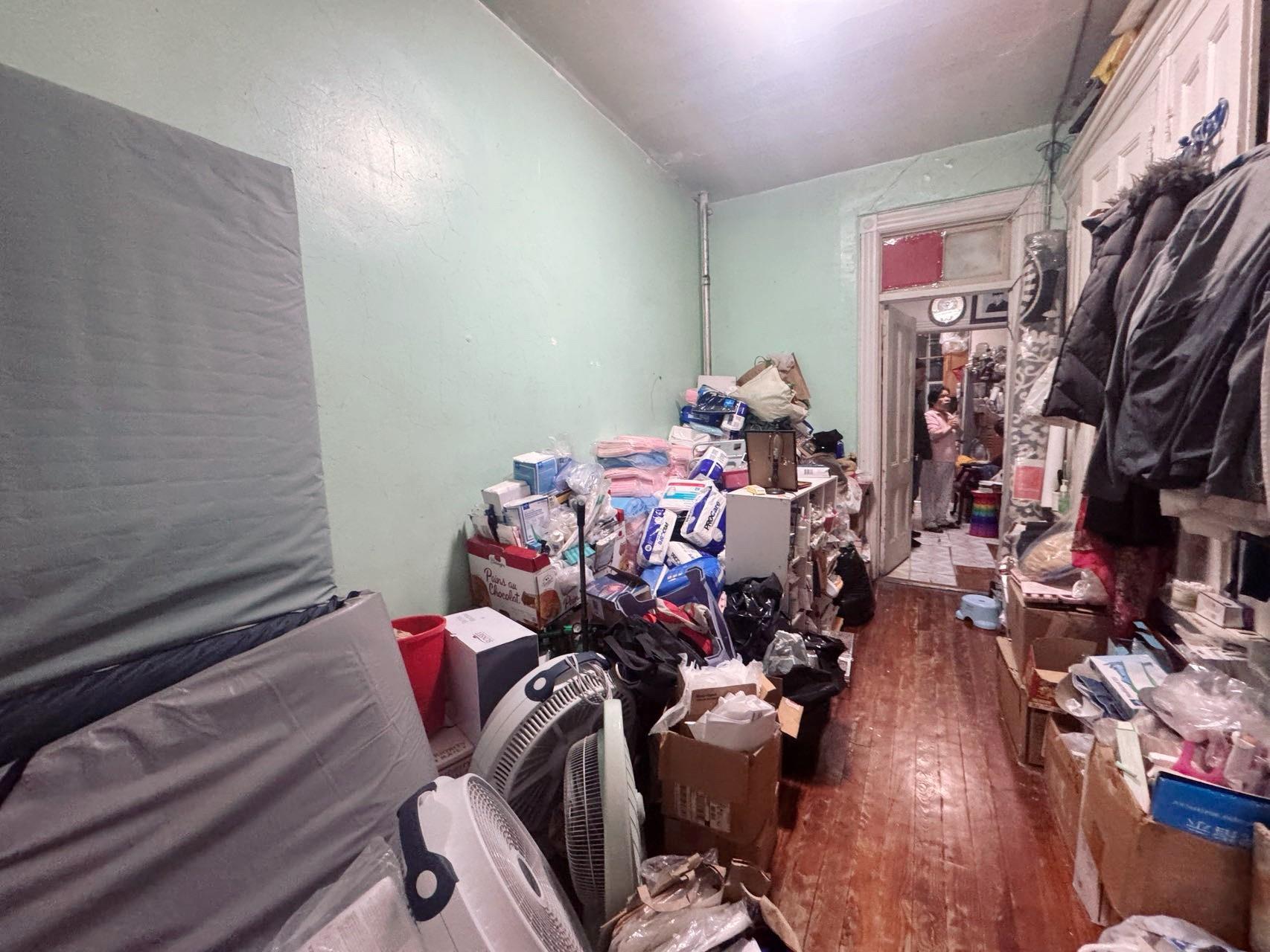 Single Family Menahan  Brooklyn, NY 11237, MLS-833727-17