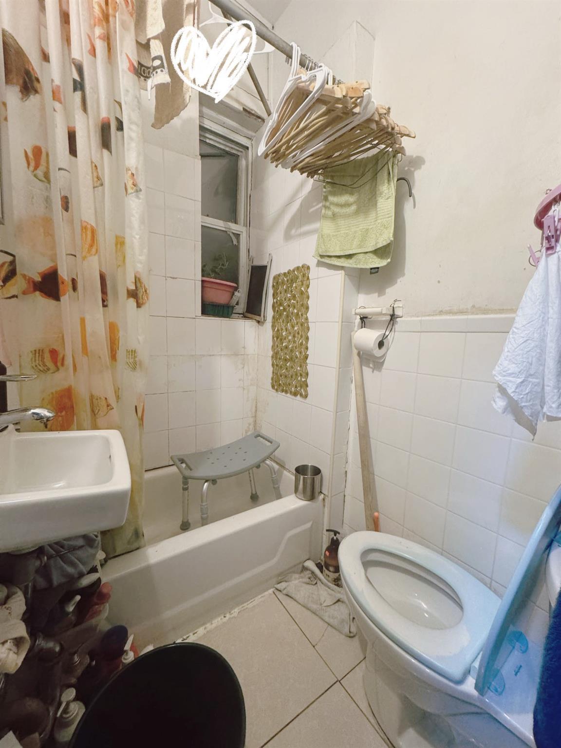 Single Family Menahan  Brooklyn, NY 11237, MLS-833727-23