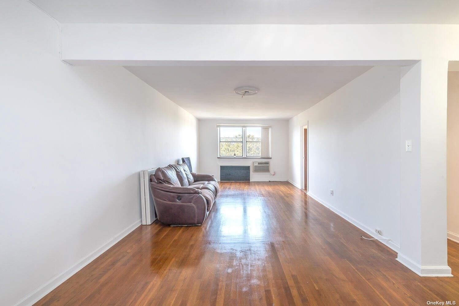 Apartment Kew Gardens  Queens, NY 11418, MLS-833733-15