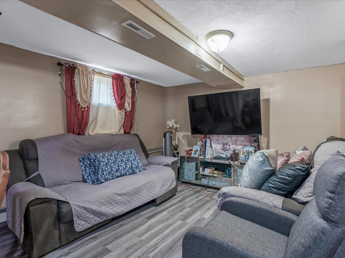 Single Family 185th  Queens, NY 11413, MLS-833789-18
