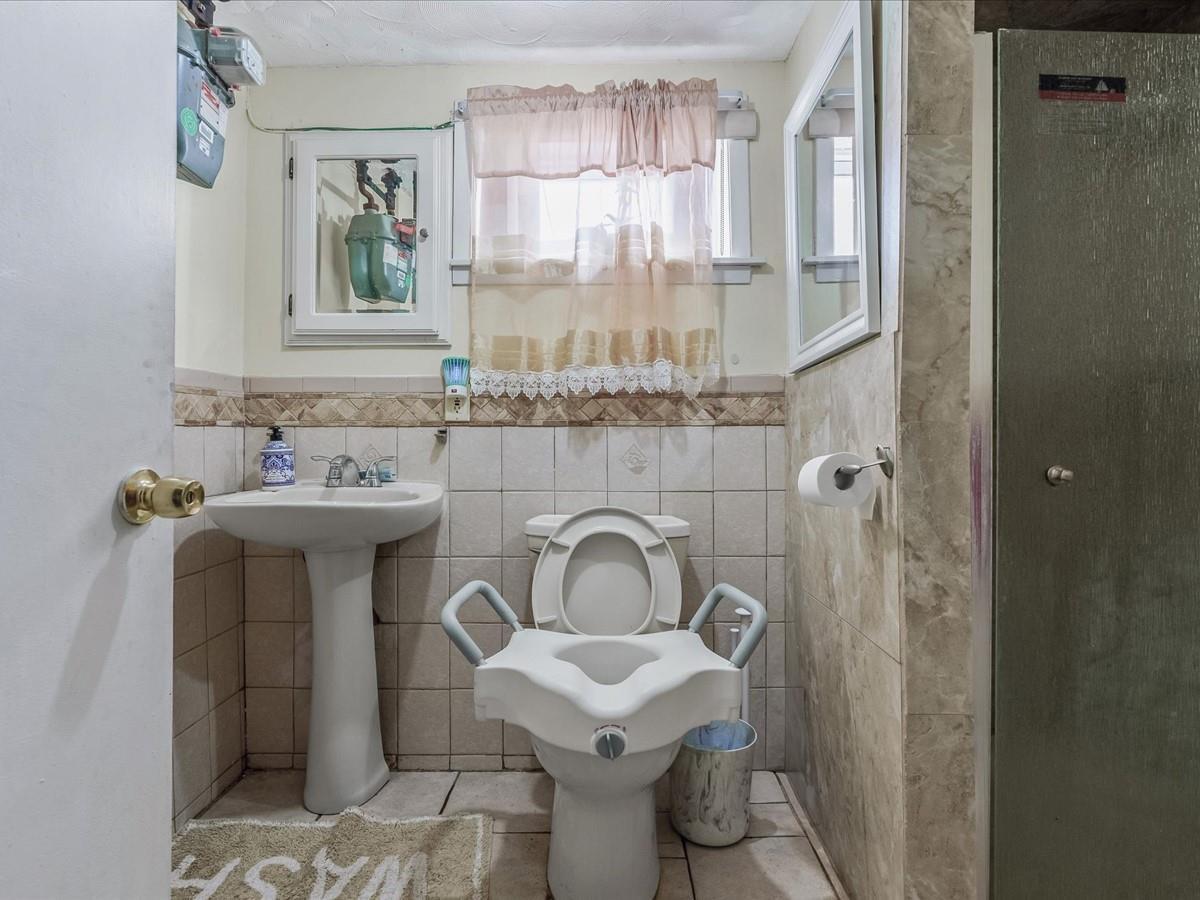 Single Family 185th  Queens, NY 11413, MLS-833789-20