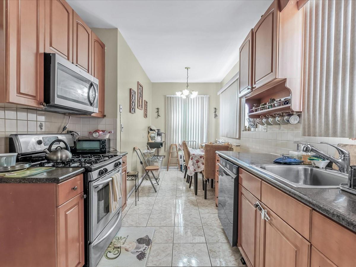 Single Family 185th  Queens, NY 11413, MLS-833789-7