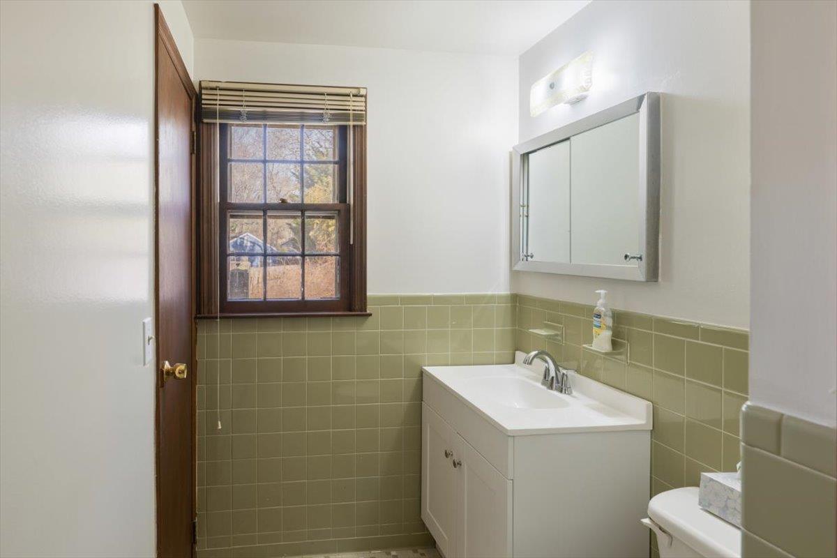 Single Family Montauk  Suffolk County, NY 11719, MLS-833810-11