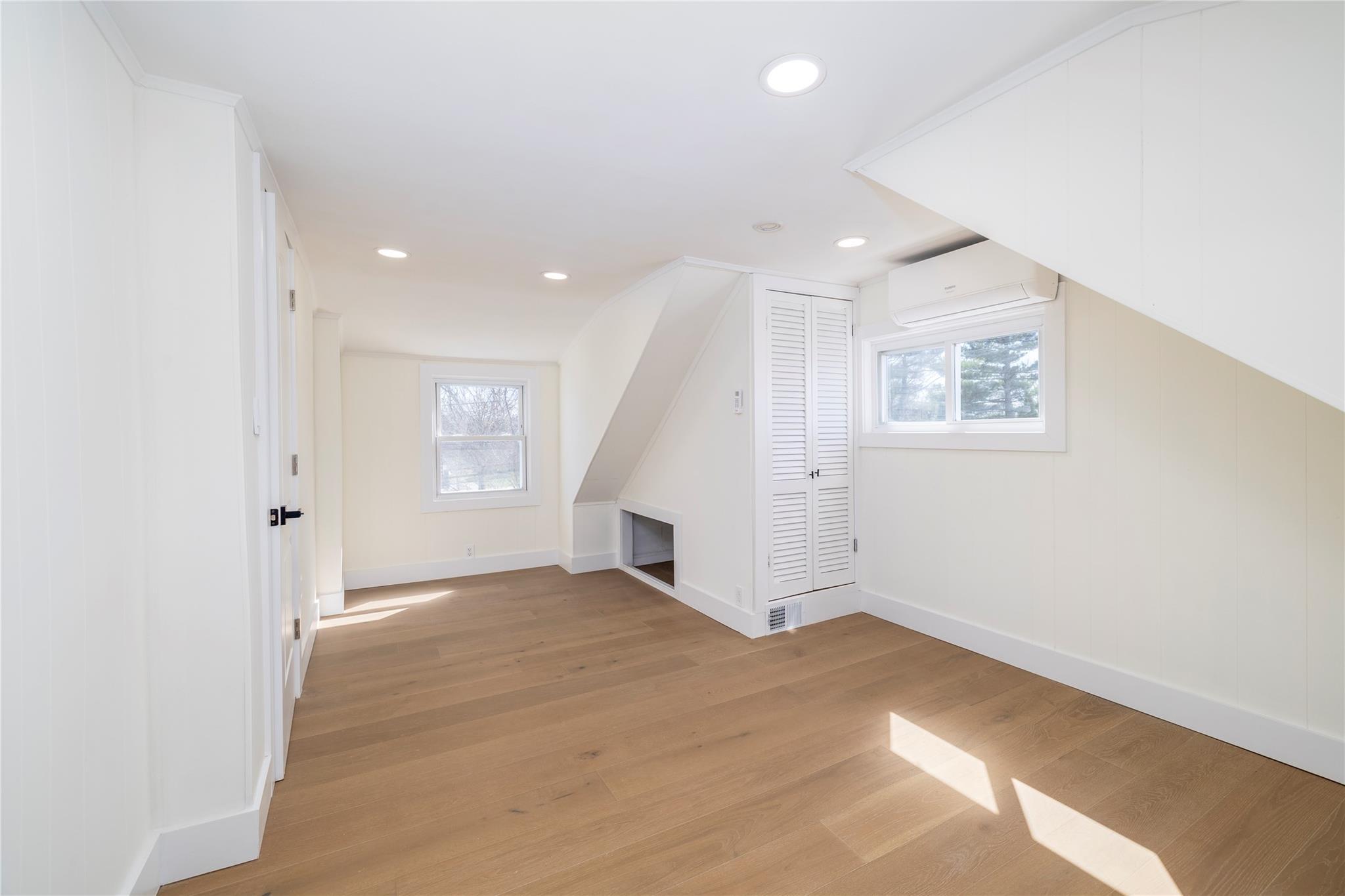 Single Family Washington  Nassau County, NY 11801, MLS-833817-10