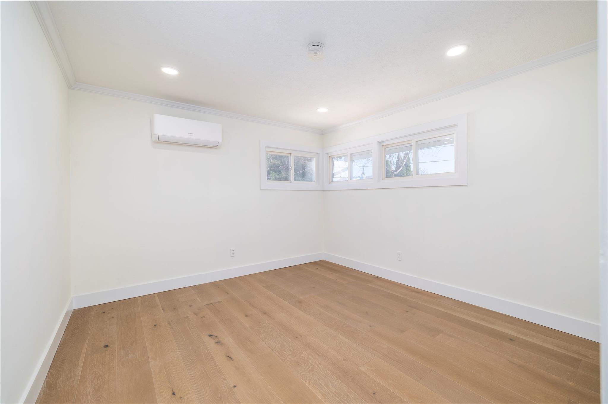 Single Family Washington  Nassau County, NY 11801, MLS-833817-7