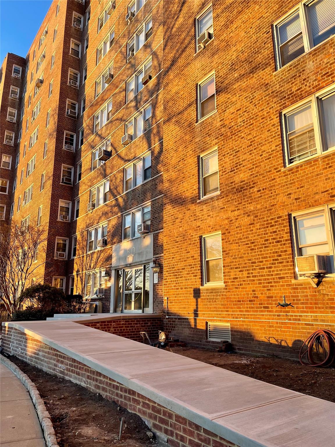 Coop Knolls  Bronx, NY 10463, MLS-833868-2