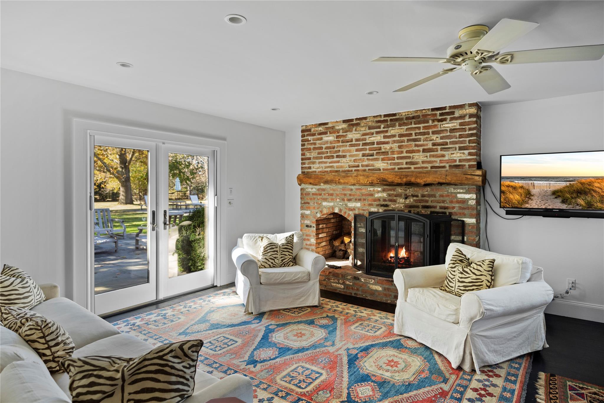Single Family Main  Suffolk County, NY 11957, MLS-833875-15