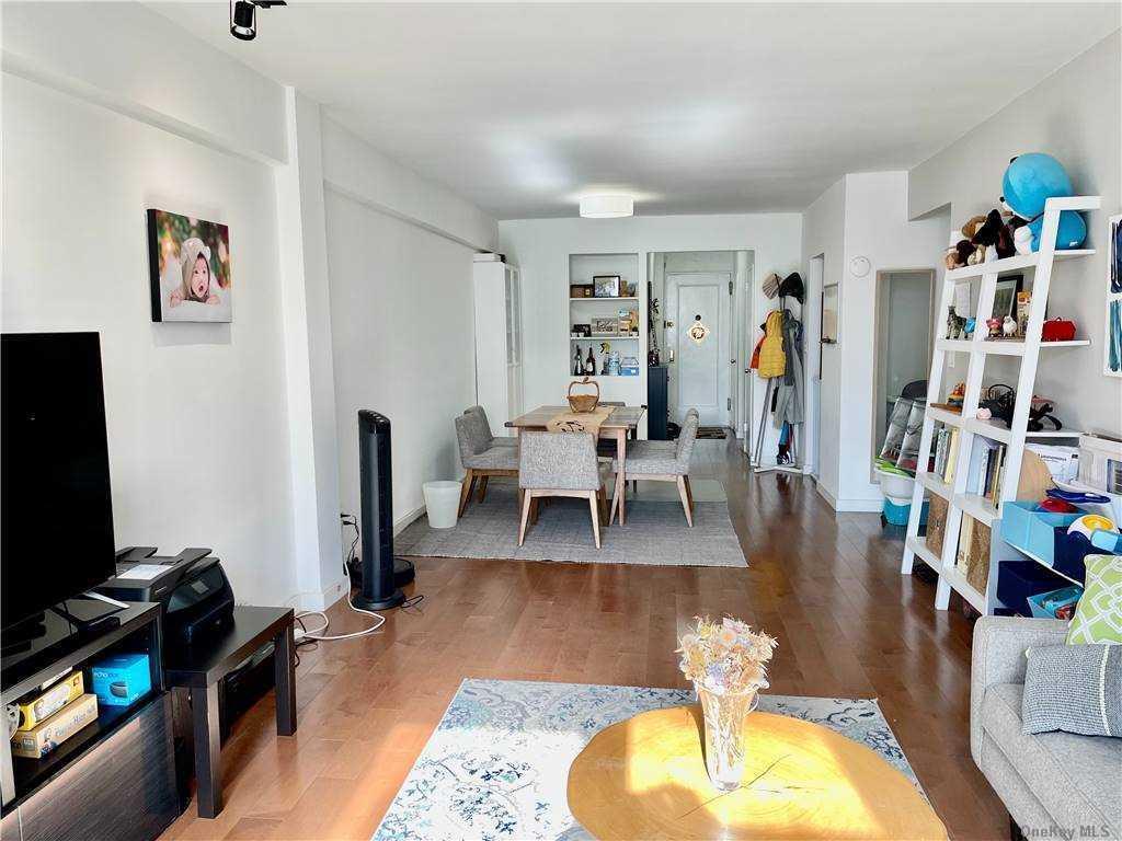 Apartment 68th  Queens, NY 11375, MLS-833894-2