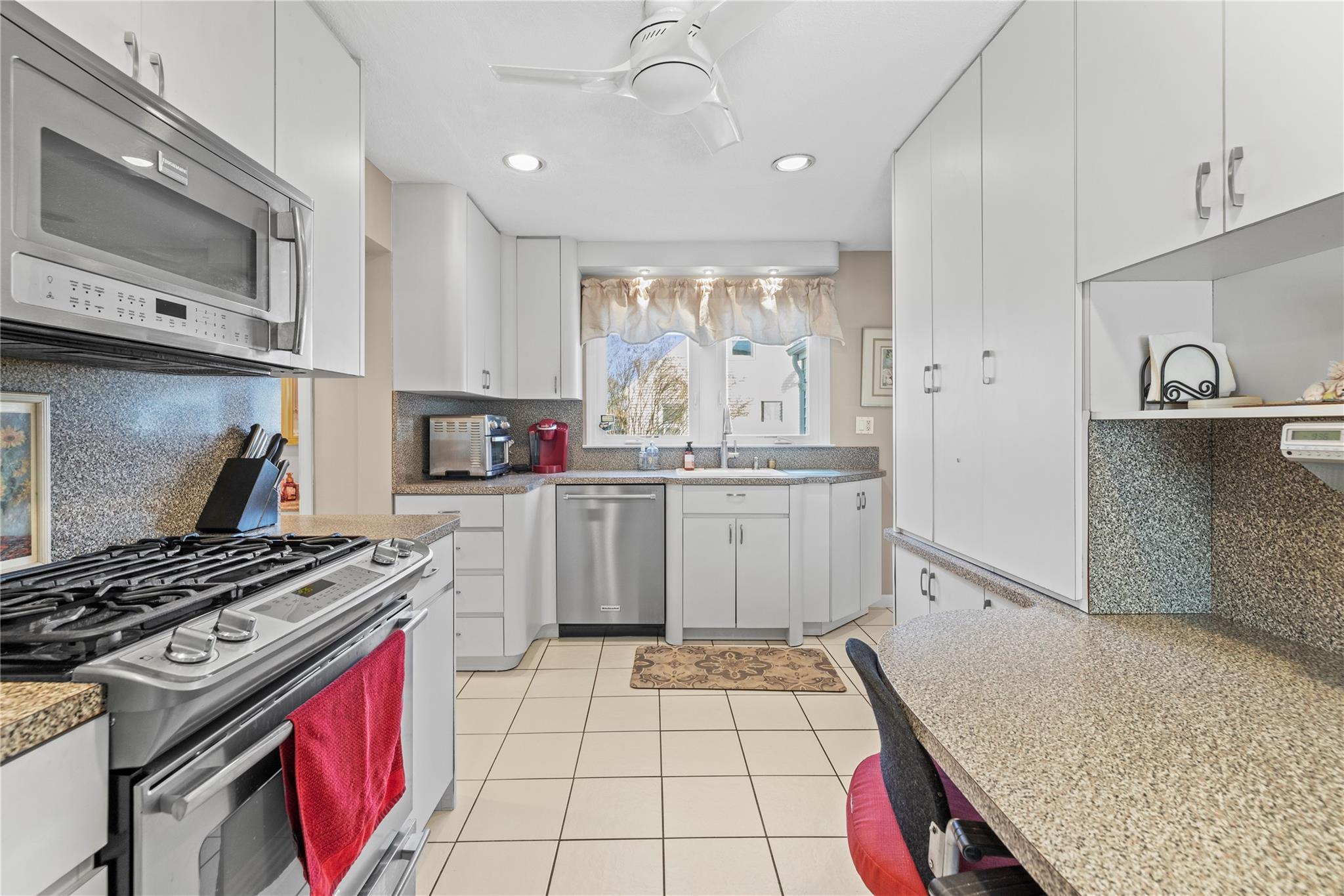 Single Family Thrush  Nassau County, NY 11552, MLS-833896-17