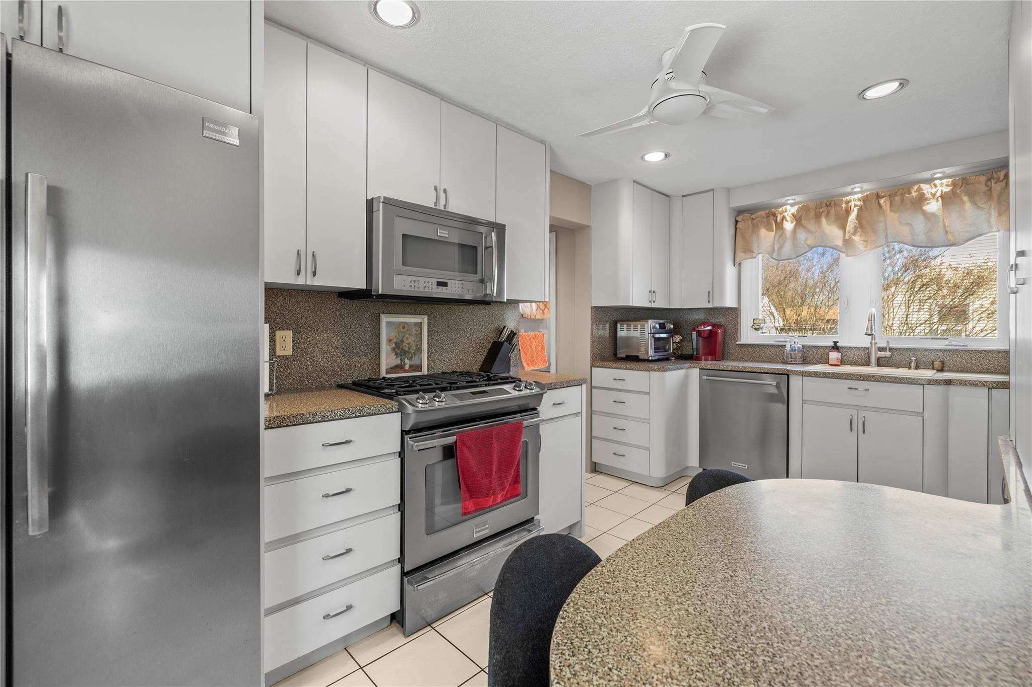 Single Family Thrush  Nassau County, NY 11552, MLS-833896-20
