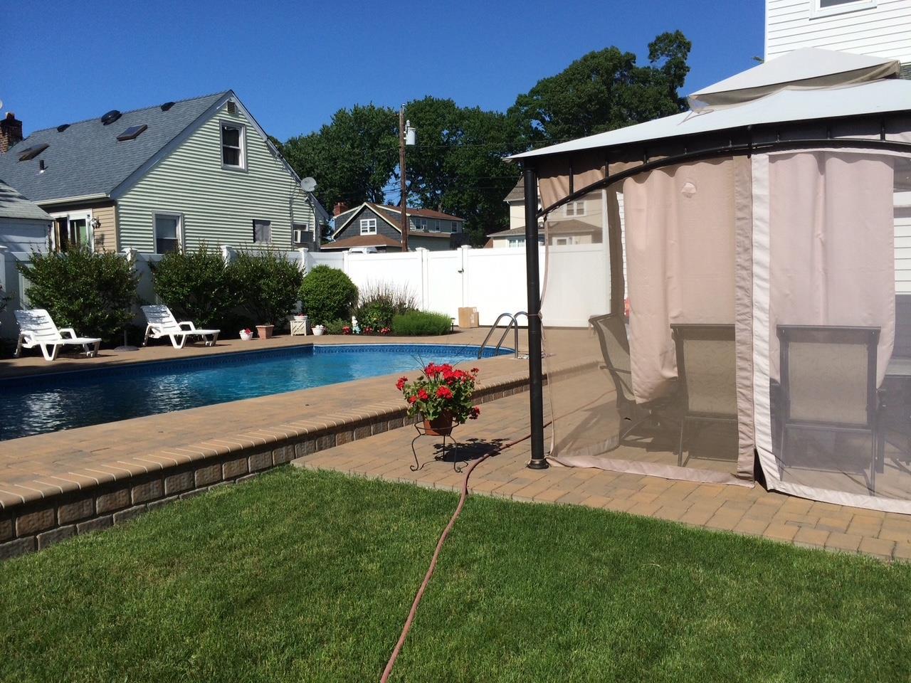 Single Family Thrush  Nassau County, NY 11552, MLS-833896-32