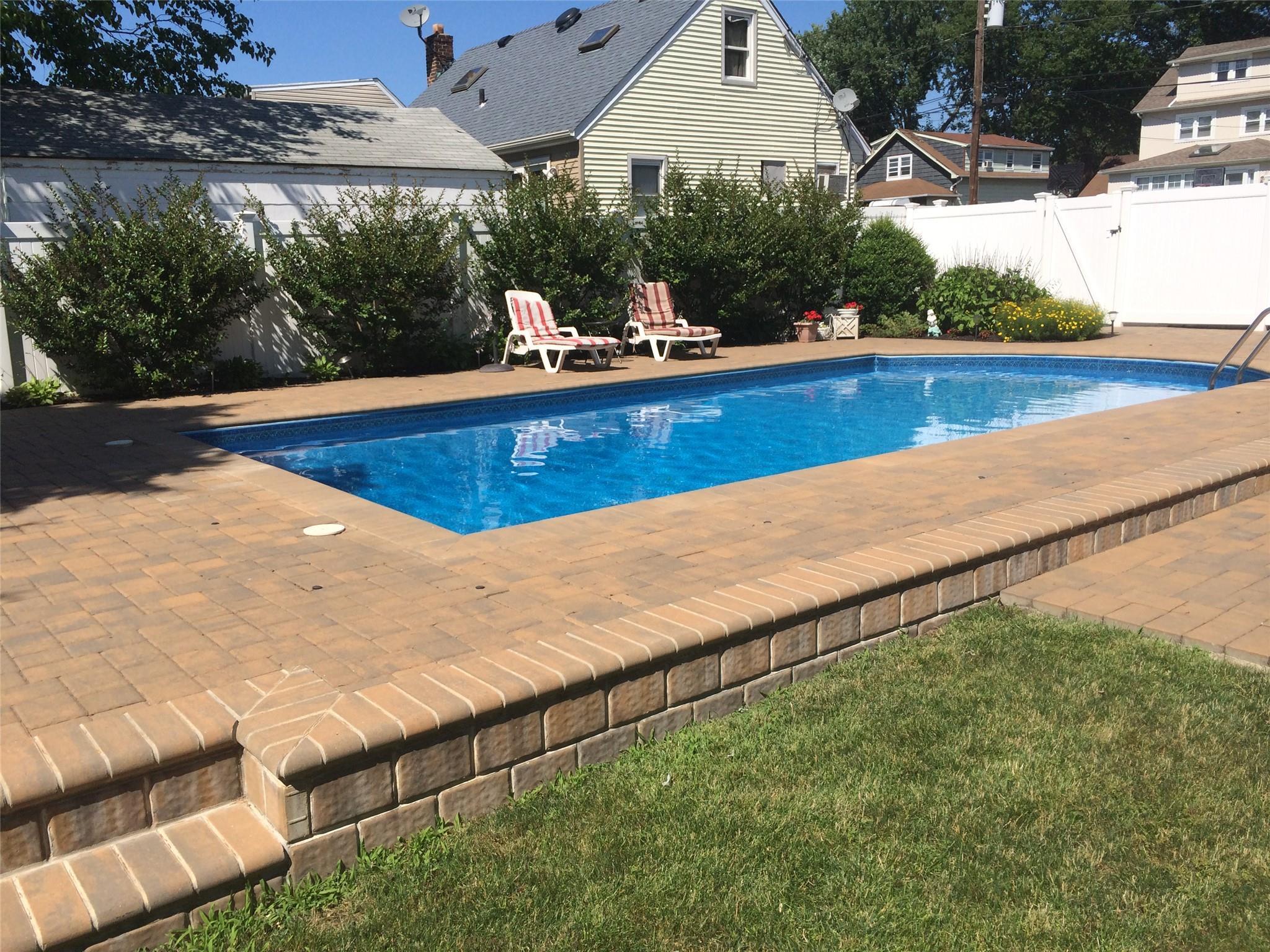 Single Family Thrush  Nassau County, NY 11552, MLS-833896-34