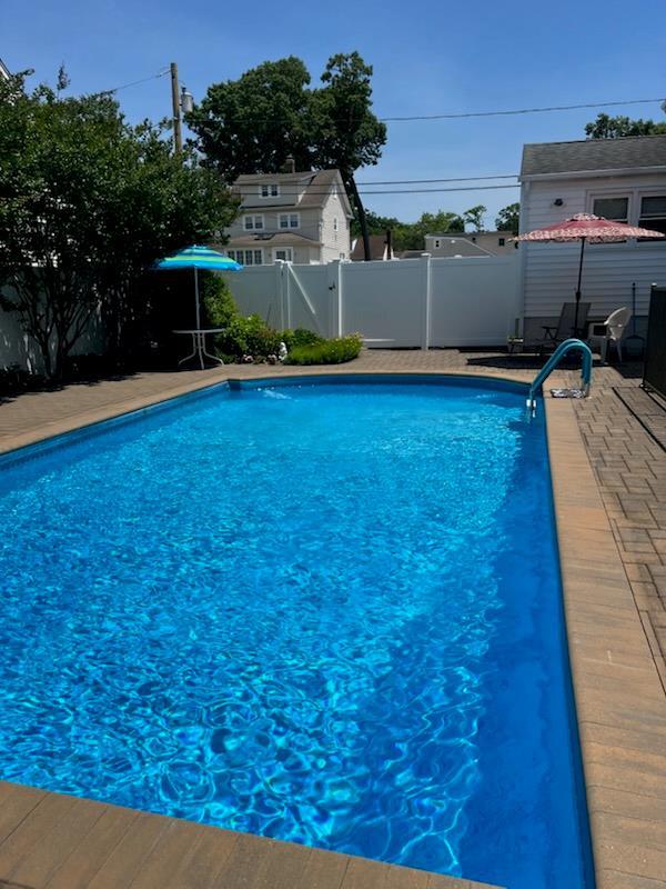 Single Family Thrush  Nassau County, NY 11552, MLS-833896-36