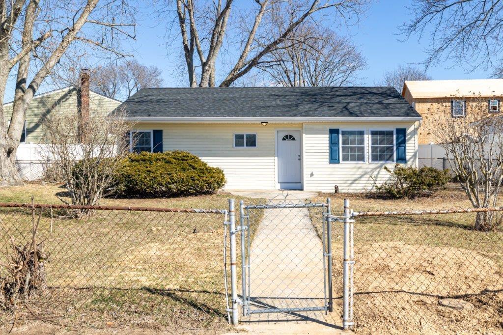 Single Family Emerald  Suffolk County, NY 11701, MLS-833907-2