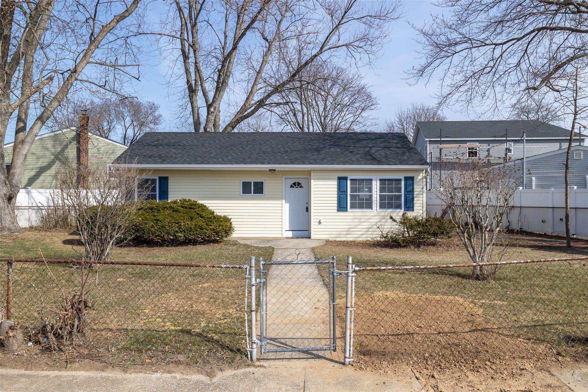 Single Family Emerald  Suffolk County, NY 11701, MLS-833907-21