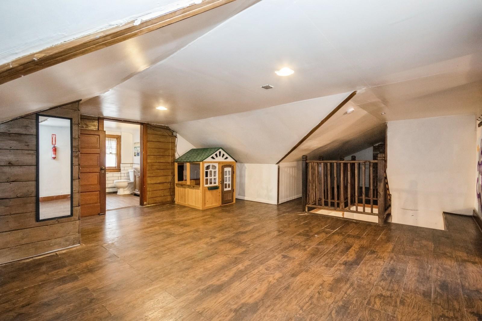 Single Family Dwight St  Dutchess County, NY 12601, MLS-833995-28