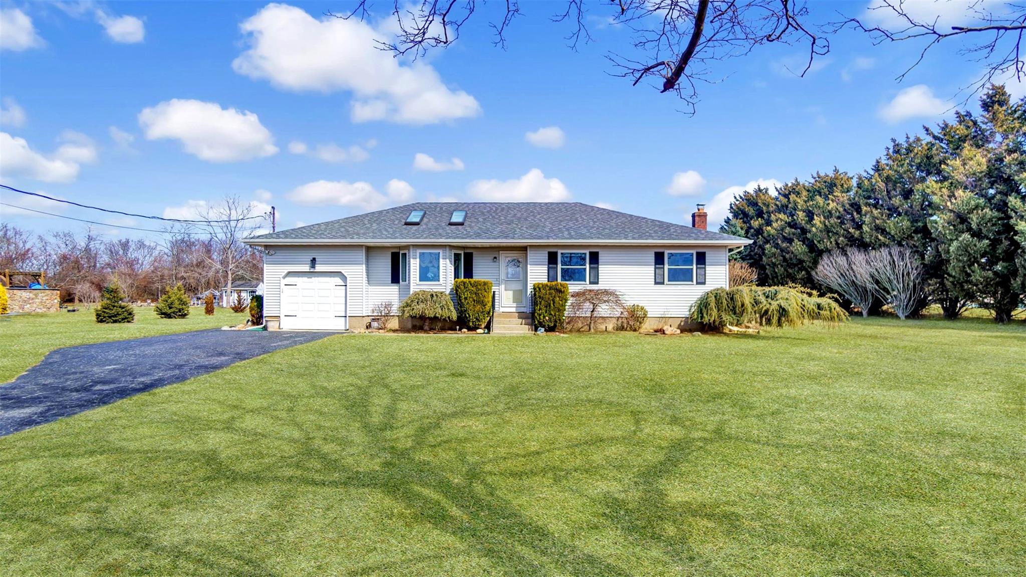 Single Family Duck Pond  Suffolk County, NY 11935, MLS-833997-33