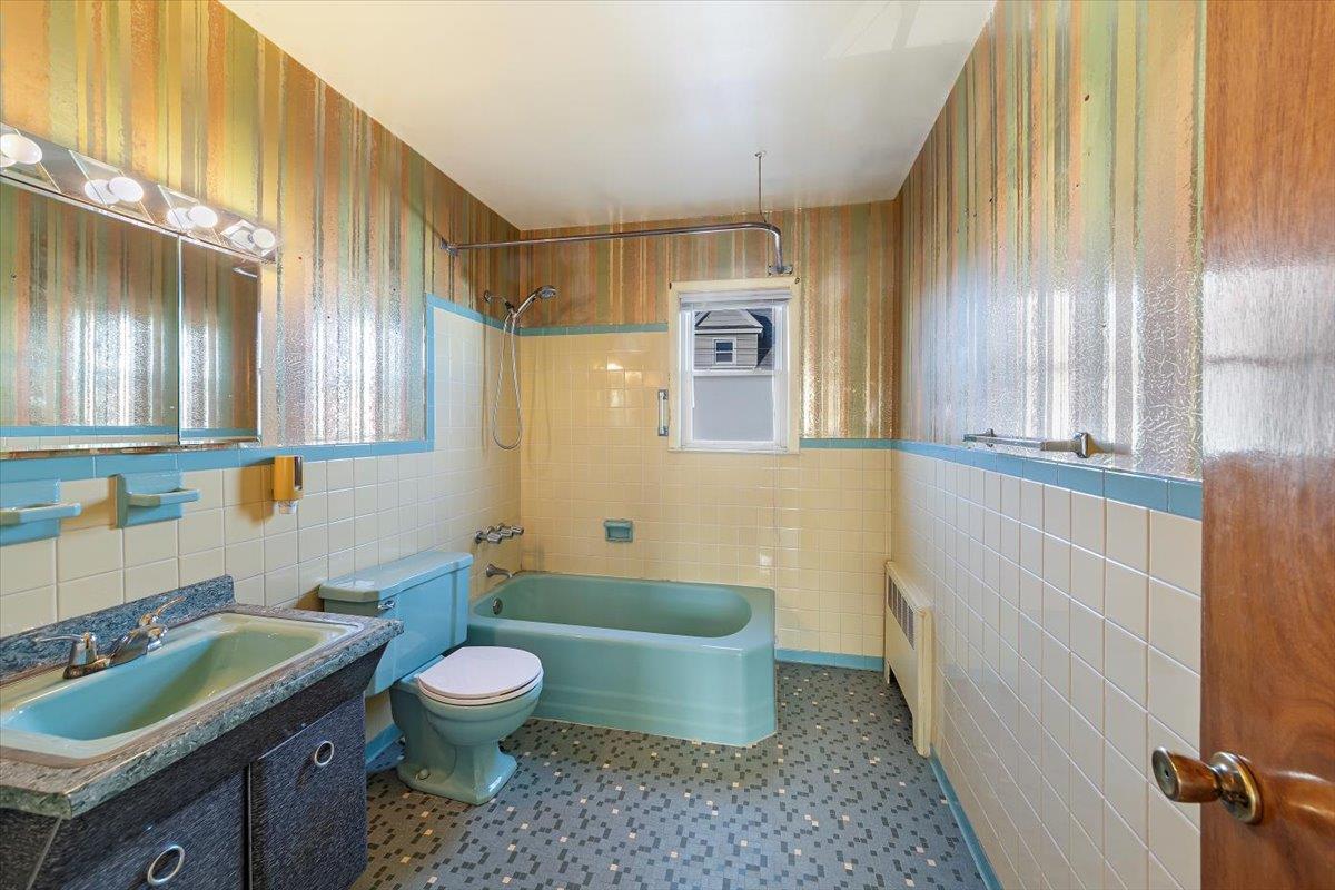 Single Family College  Westchester County, NY 10704, MLS-834005-11