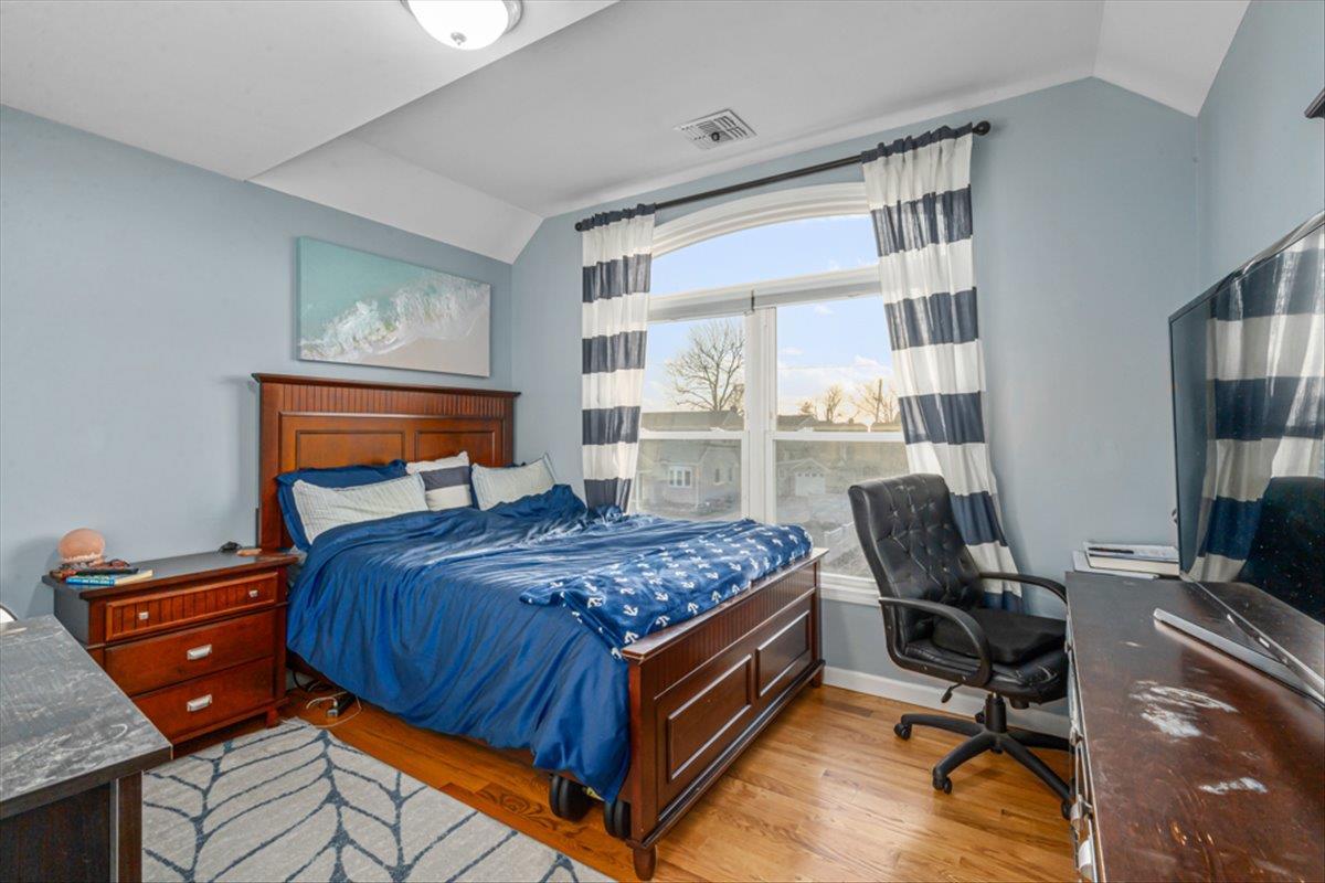 Single Family Bay  Suffolk County, NY 11795, MLS-834083-22